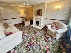 Lounge- click for photo gallery